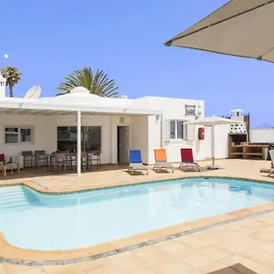Villa Aphrodite And Apollo 4 Bedroom, Puerto del Carmen (Lanzarote)